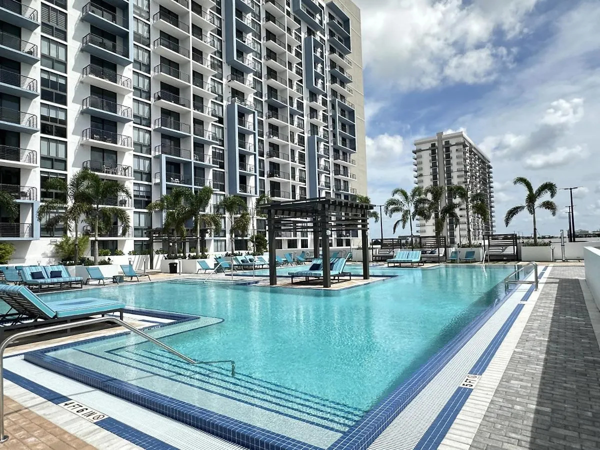 公寓 Doral With Fabulous View *