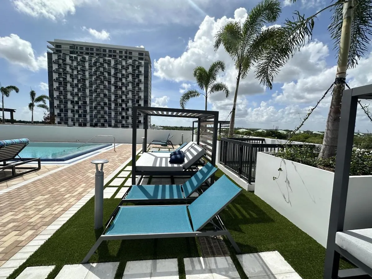 公寓 Doral With Fabulous View