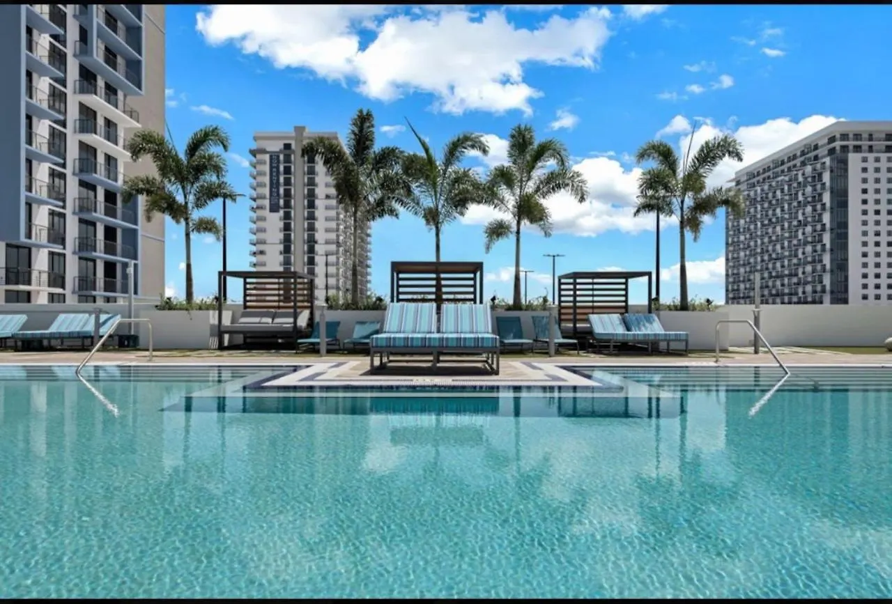 Doral With Fabulous View 公寓 *