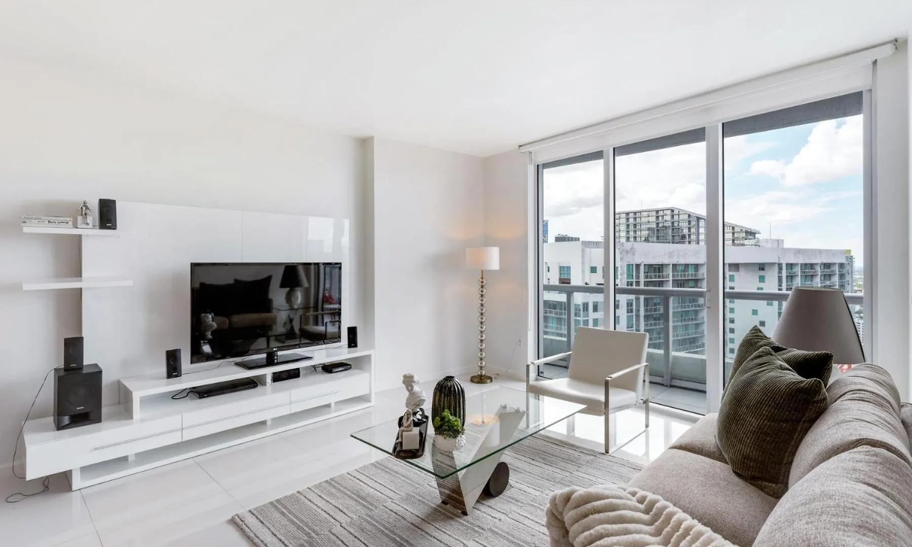 Icon W Brickell By Imd Elegant River View 1br 1ba Apartment *