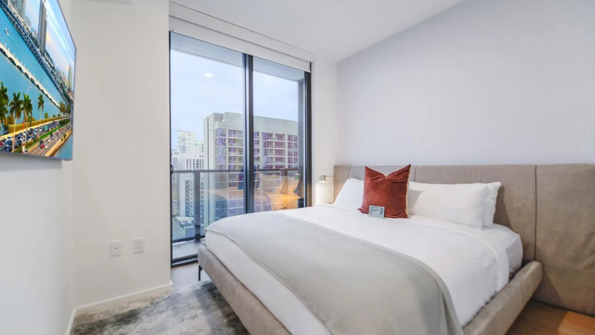 Studio With A City View Near Bayside * Miami
