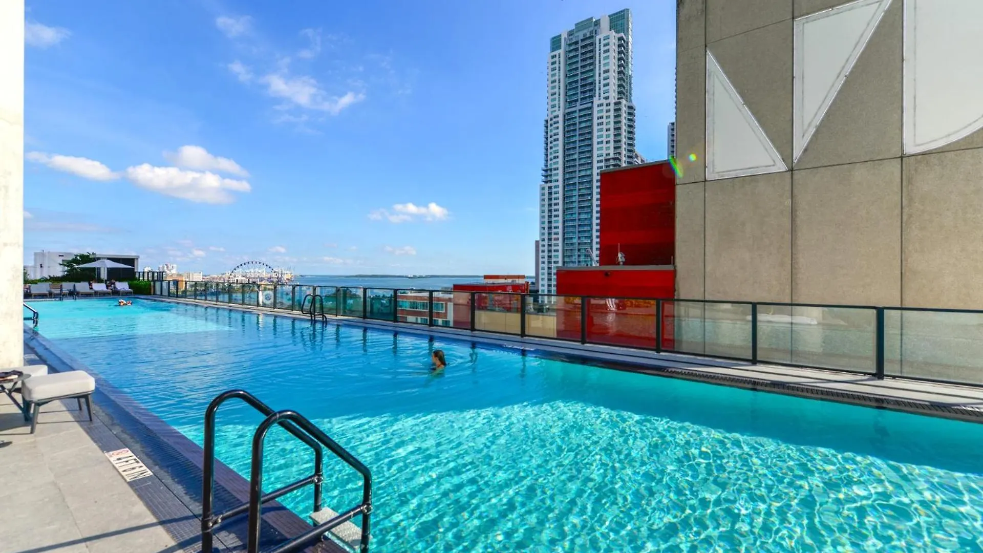 Studio With A City View Near Bayside Apartman *