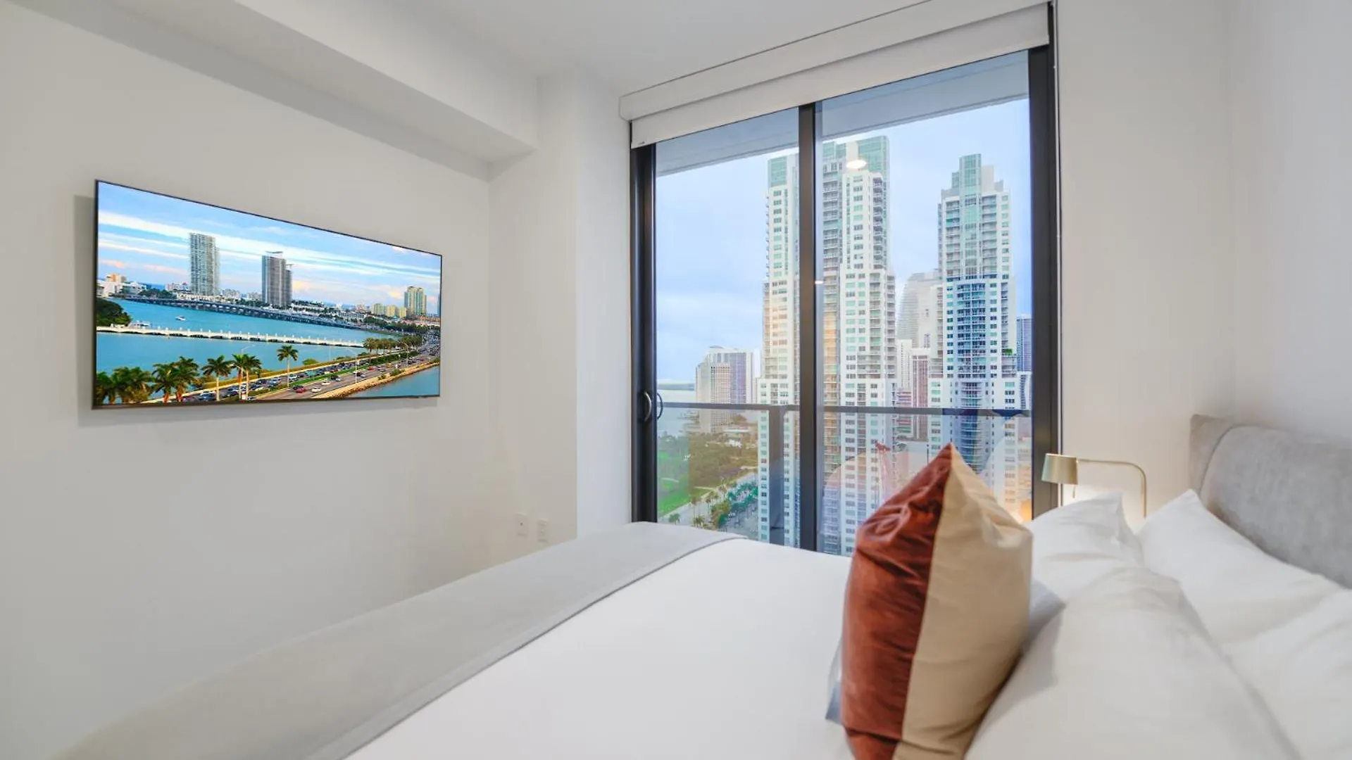 Apartman Studio With A City View Near Bayside *