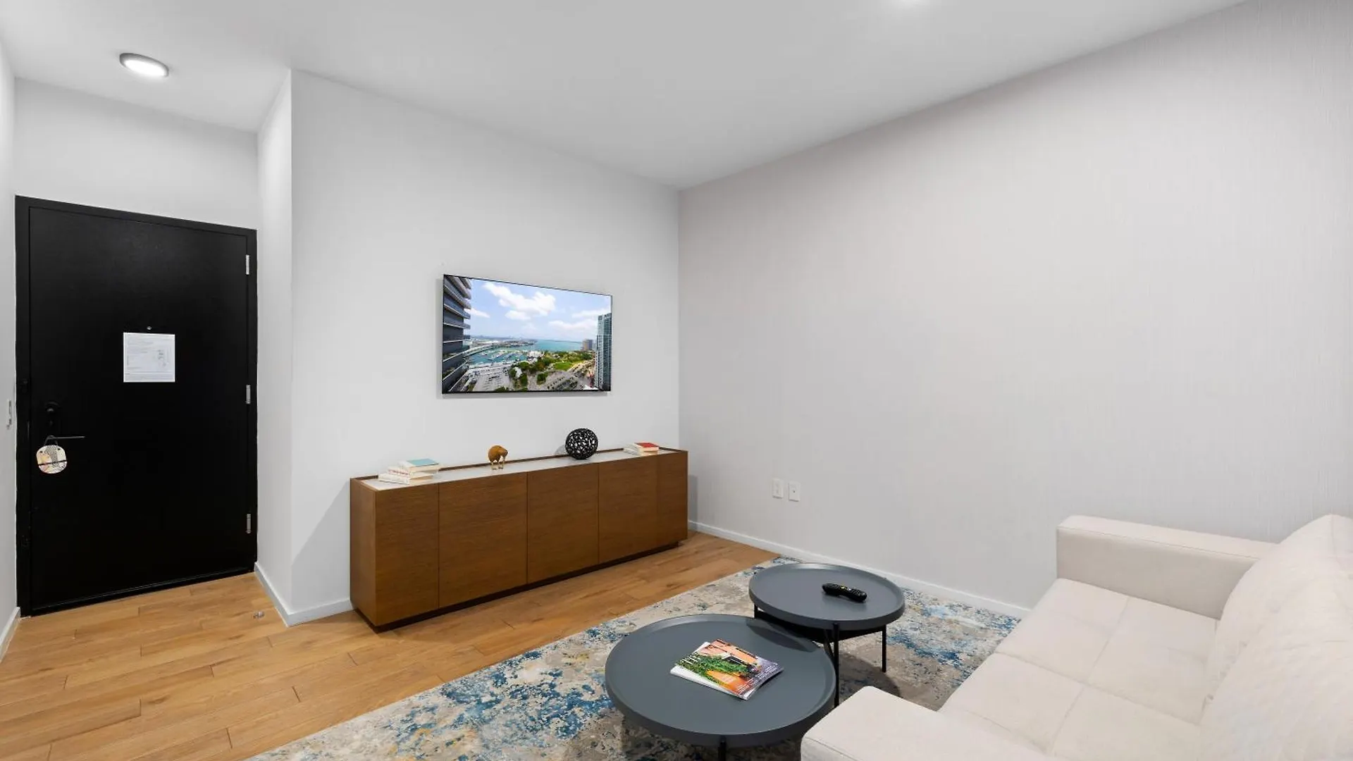 Studio With A City View Near Bayside *