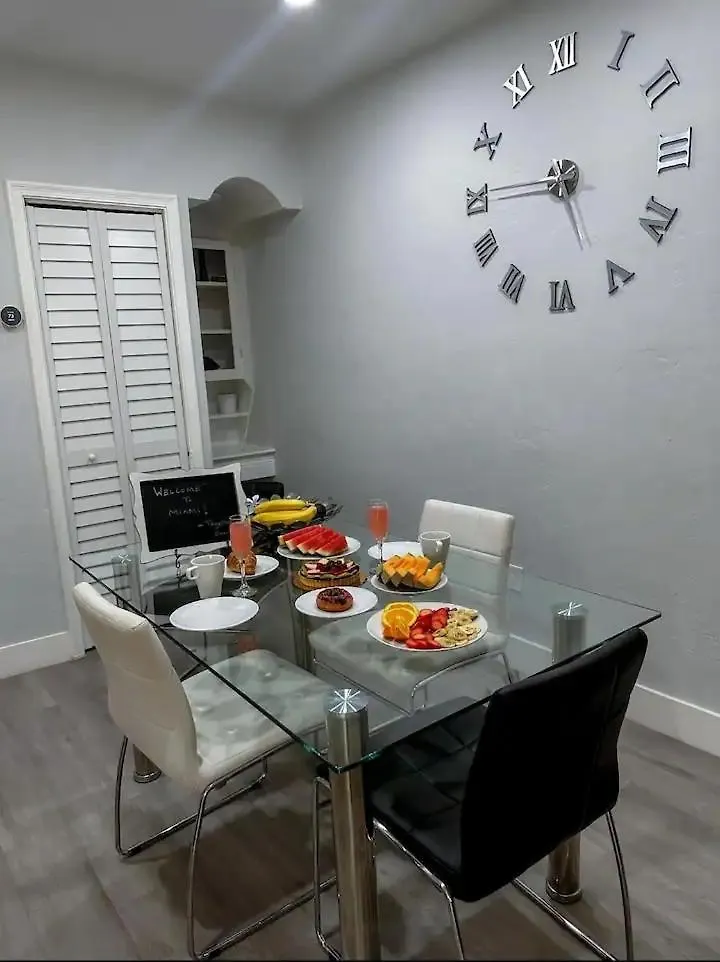 Apartament Hot Tub - 5min To Dt - Games - Customer Support *