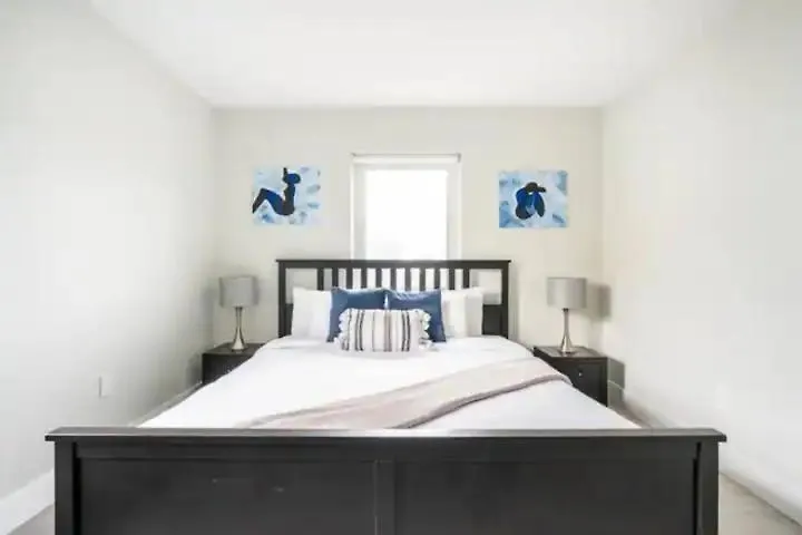 Διαμέρισμα Hot Tub, Games & King Bed - 8min From Airport, & Dt
