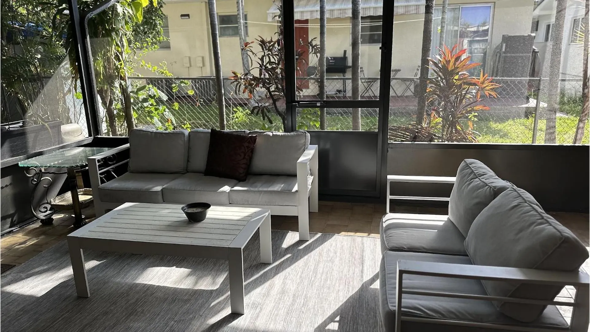Tropical Oasis Homestay *