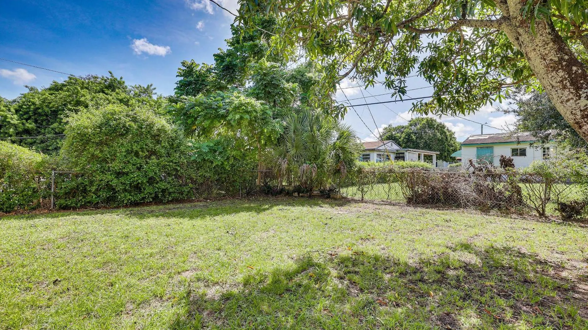 Holiday home 11 Mi To South With Screened Porch!