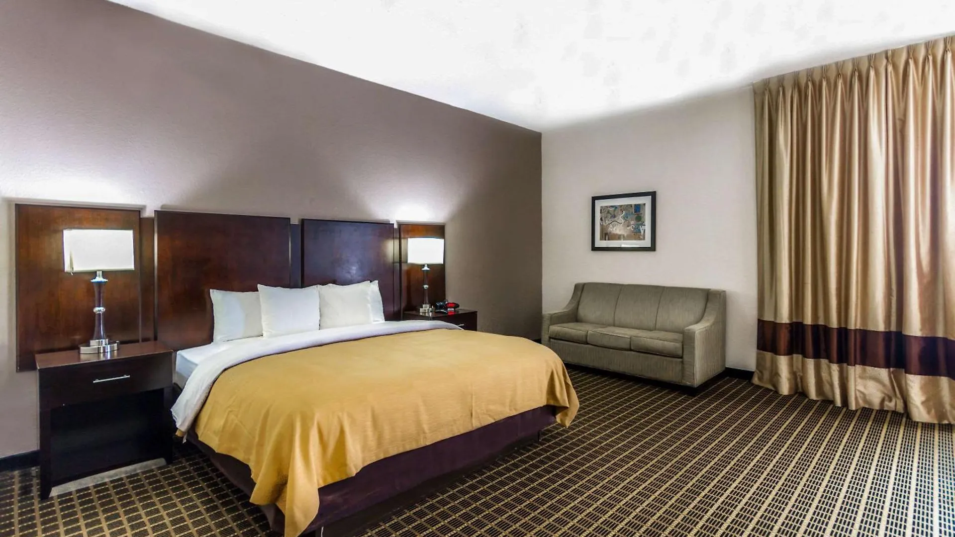 Clarion & Miami International Airport