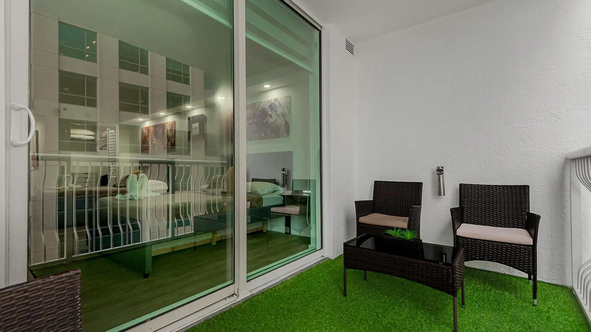 High Rise Brickell Modern Apartment