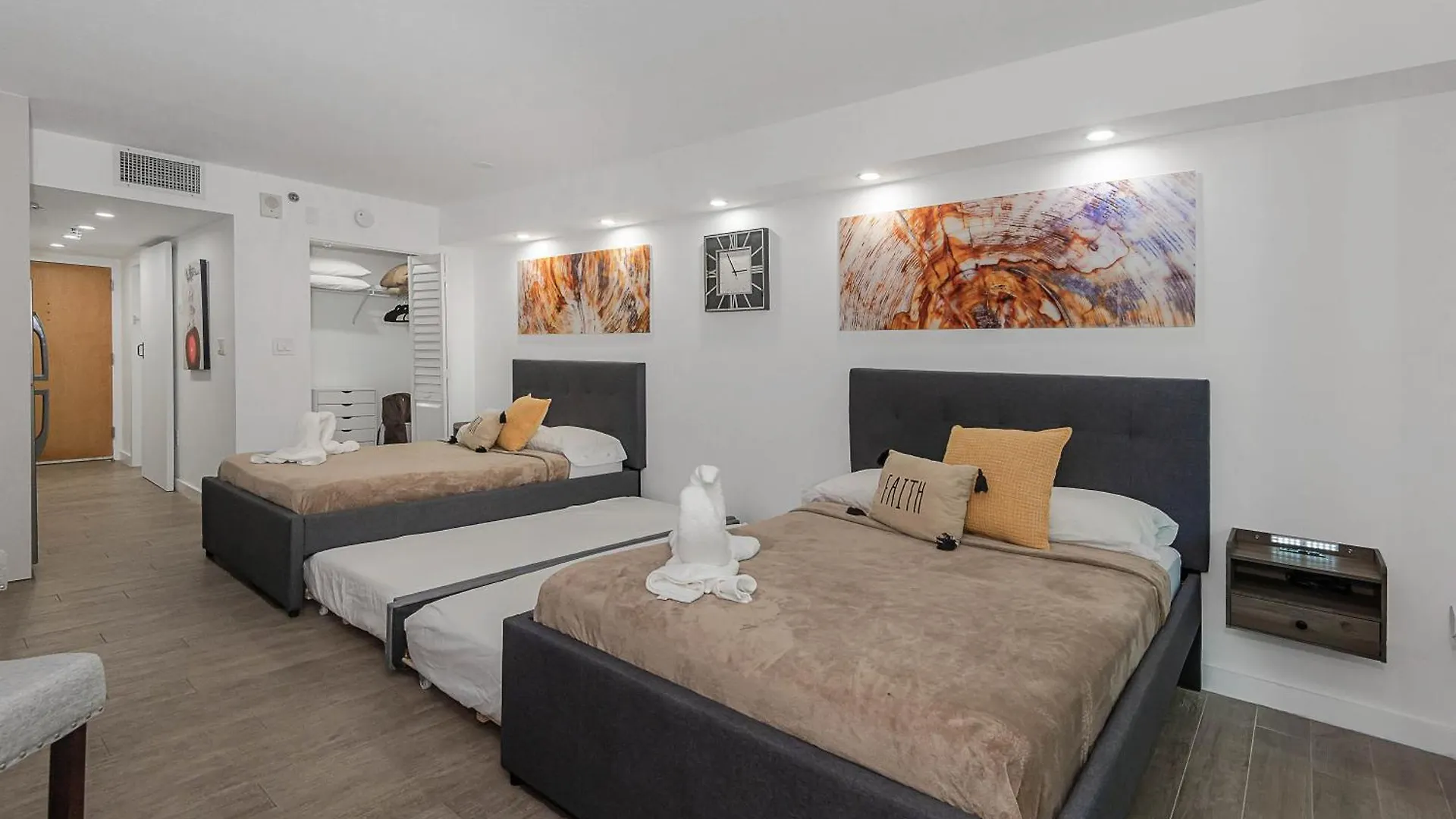 Apartment High Rise Brickell Modern *