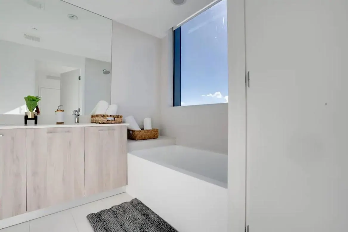 Paraiso- Rooftop Pool Views And Prime Location *
