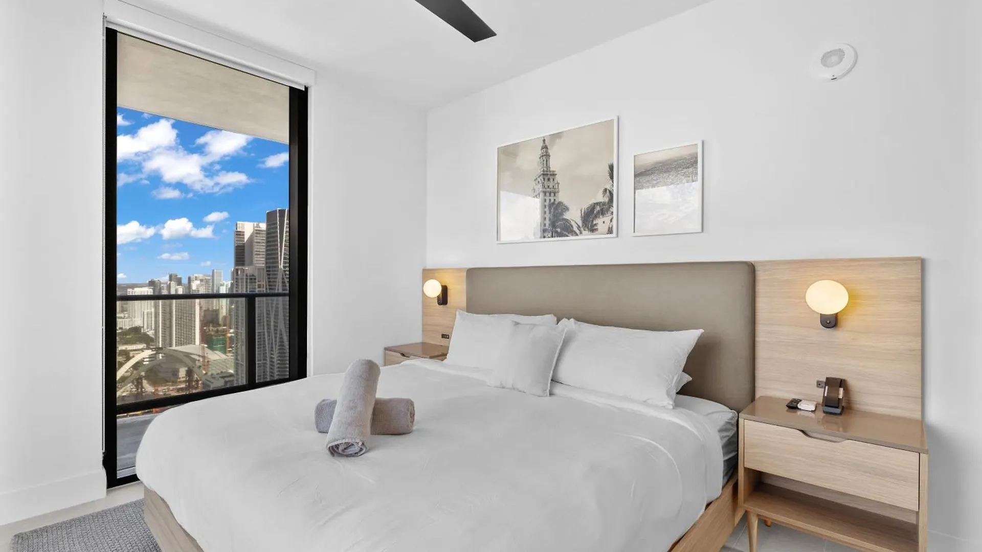 Luxury 45th-floor With Stunning Views 公寓 *