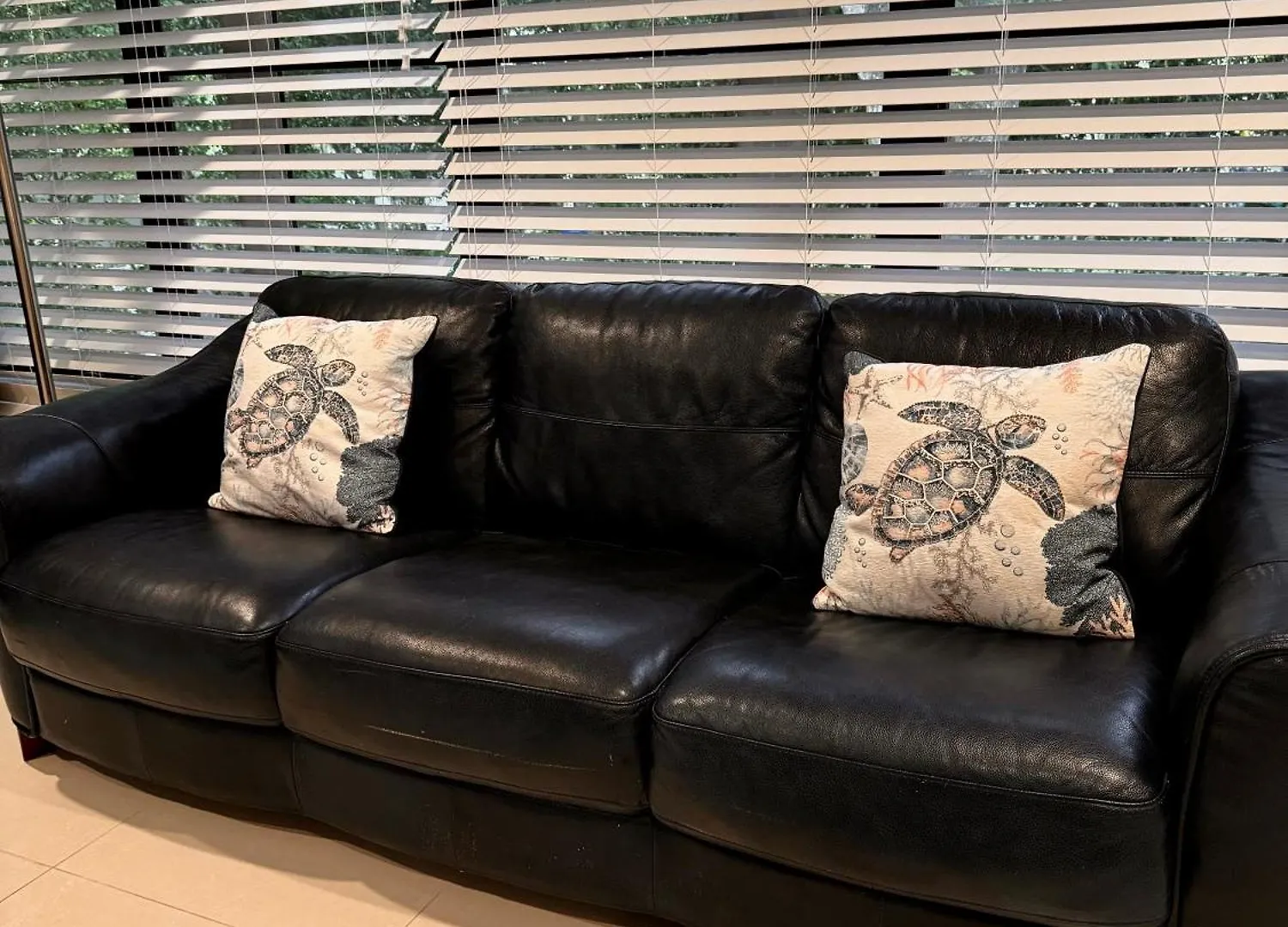 Modern Oversized 3 Bedroom In Location 度假居