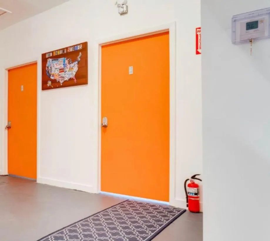 Albergue Women Only - Men Only - Free Wifi - Coffee Parking - Lockers Miami
