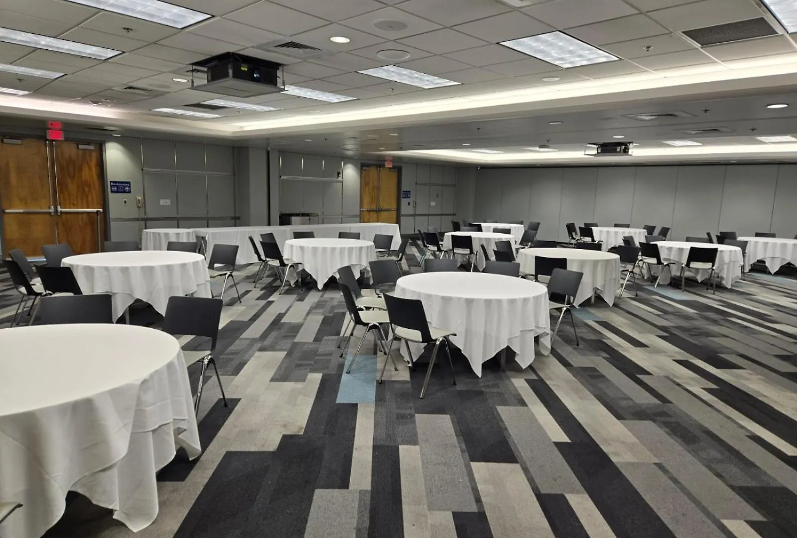 International Airport Hotel 3*