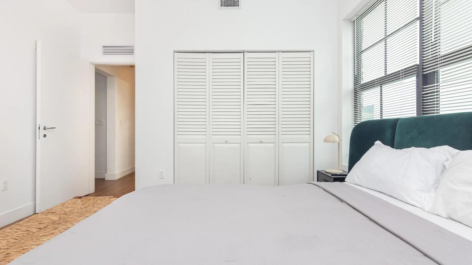 Downtown 2 Bedrooms 公寓 *