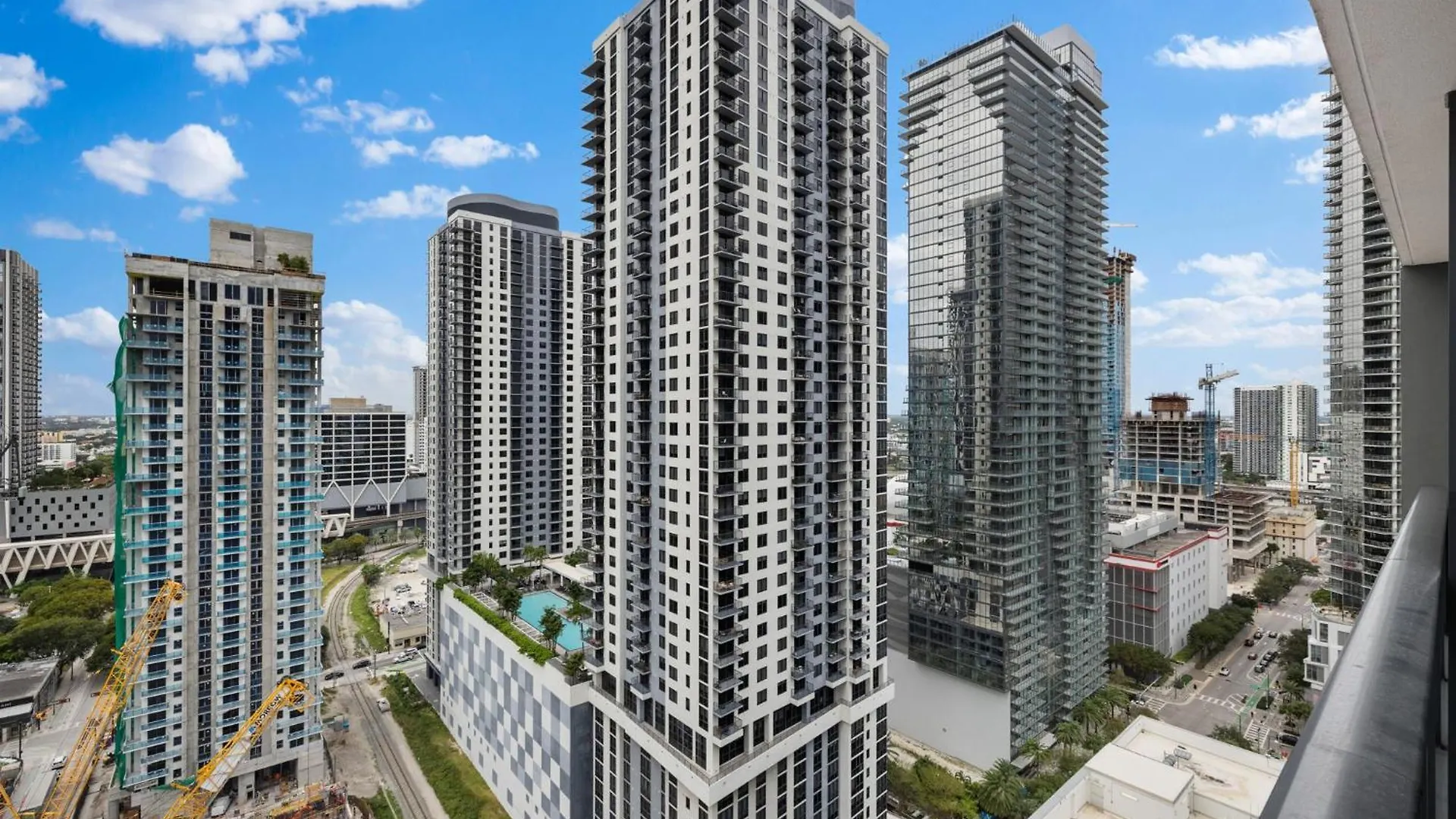 דירה Elegant With Amenities Access!