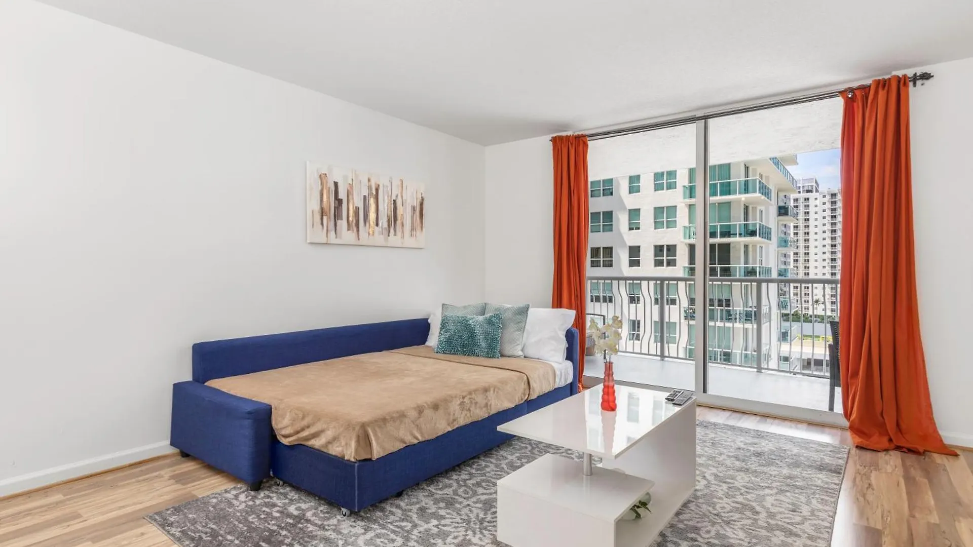 1bd With Free Parking And Amazing View