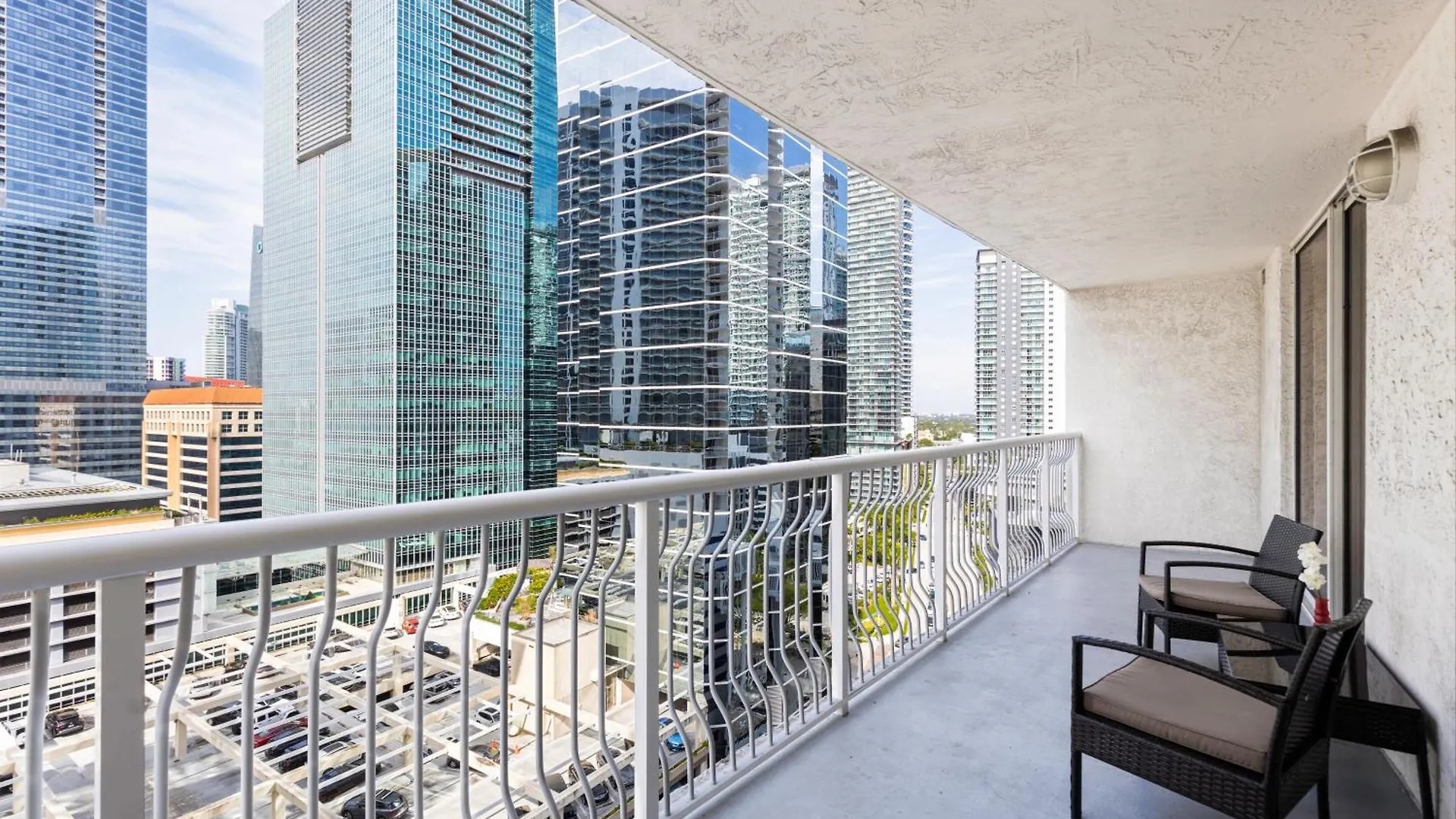 Apartment 1bd With Free Parking And Amazing View