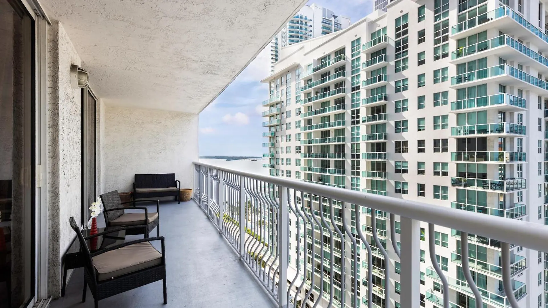 Apartment 1bd With Free Parking And Amazing View
