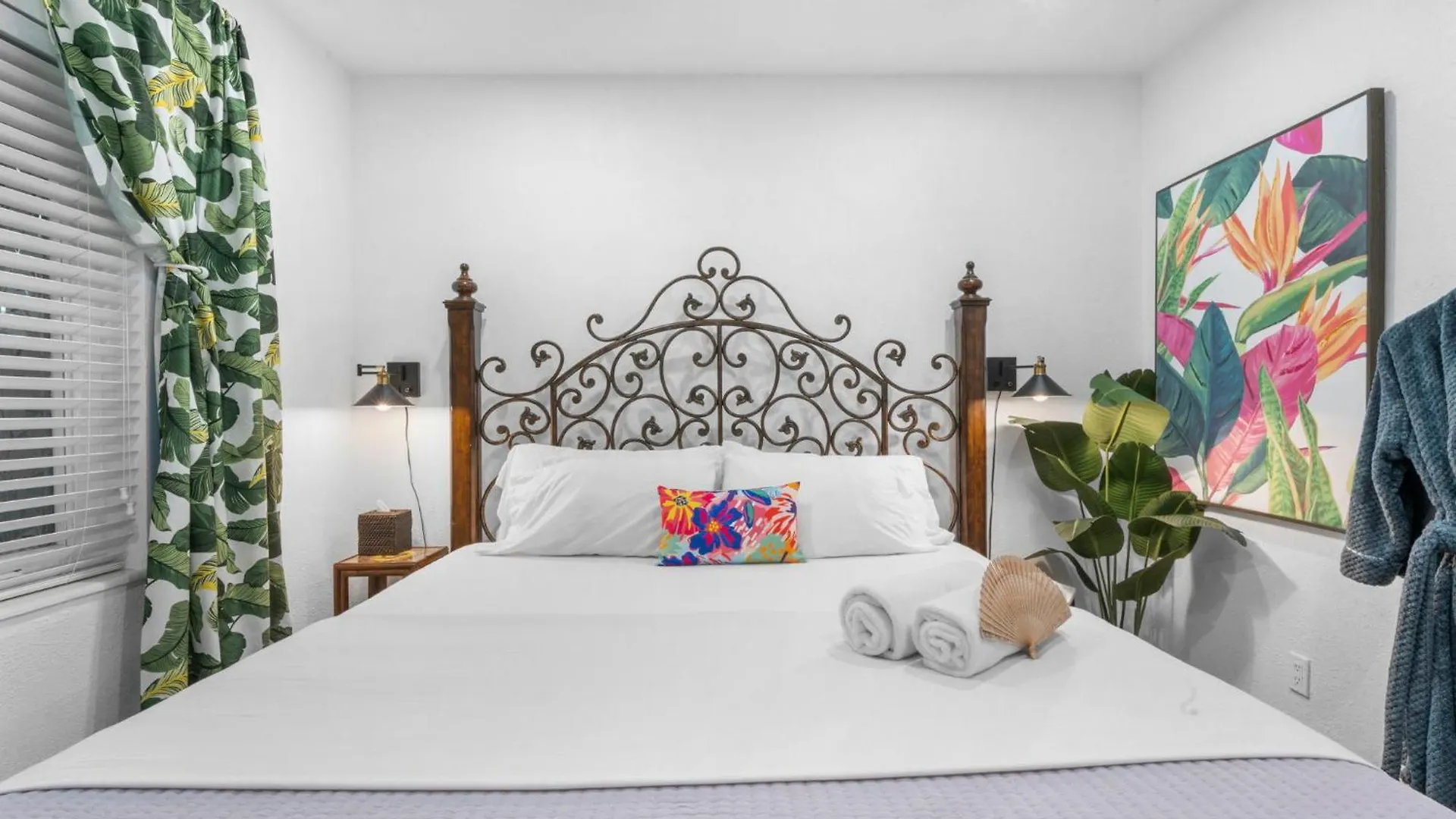 Stunning Little Havana Close To Airport, Calle Ocho, Brickell, Wynwood And The Beaches - Free Parking