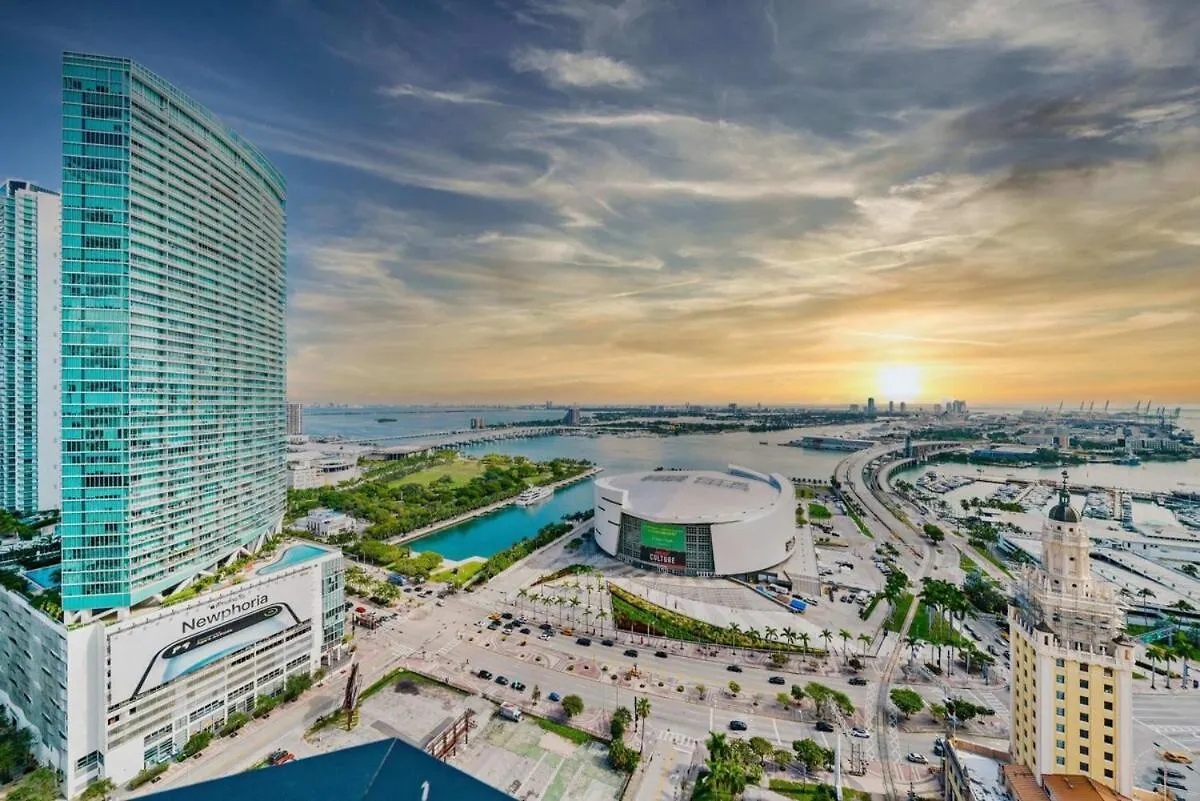 Ocean View 2 Bedroom Downtown 5 Minutes From מיאמי