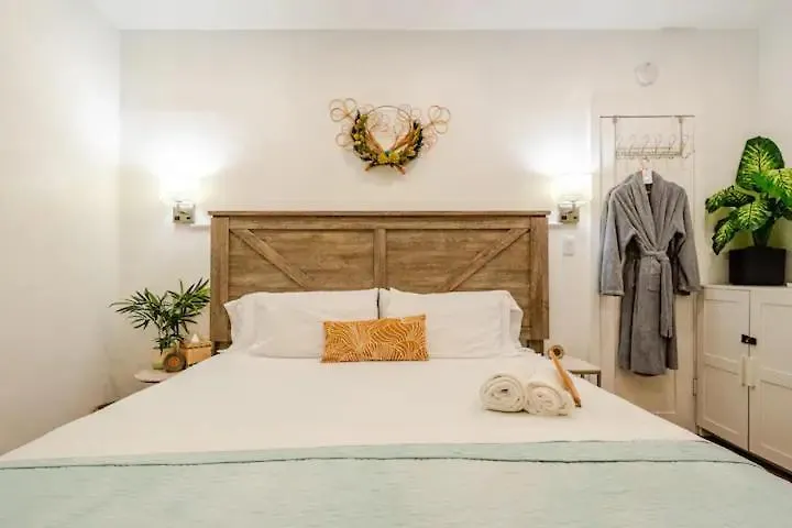 Stunning Little Havana Close To Airport, Calle Ocho, Brickell, Wynwood And The Beaches - Free Parking Miami
