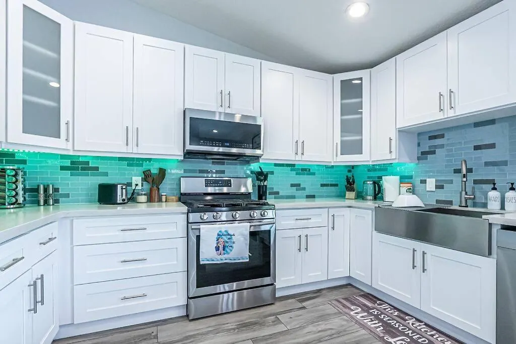 בית נופש Amazing Location, Luxury & Spacious, Large Pool, Bbq, Game Room, Pool *