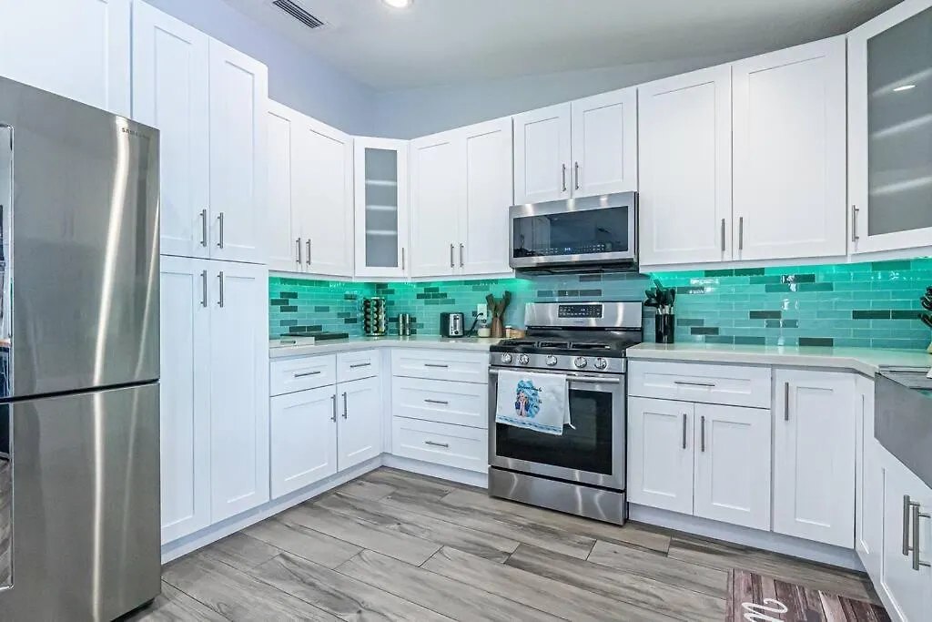 Amazing Location, Luxury & Spacious, Large Pool, Bbq, Game Room, Pool בית נופש מיאמי
