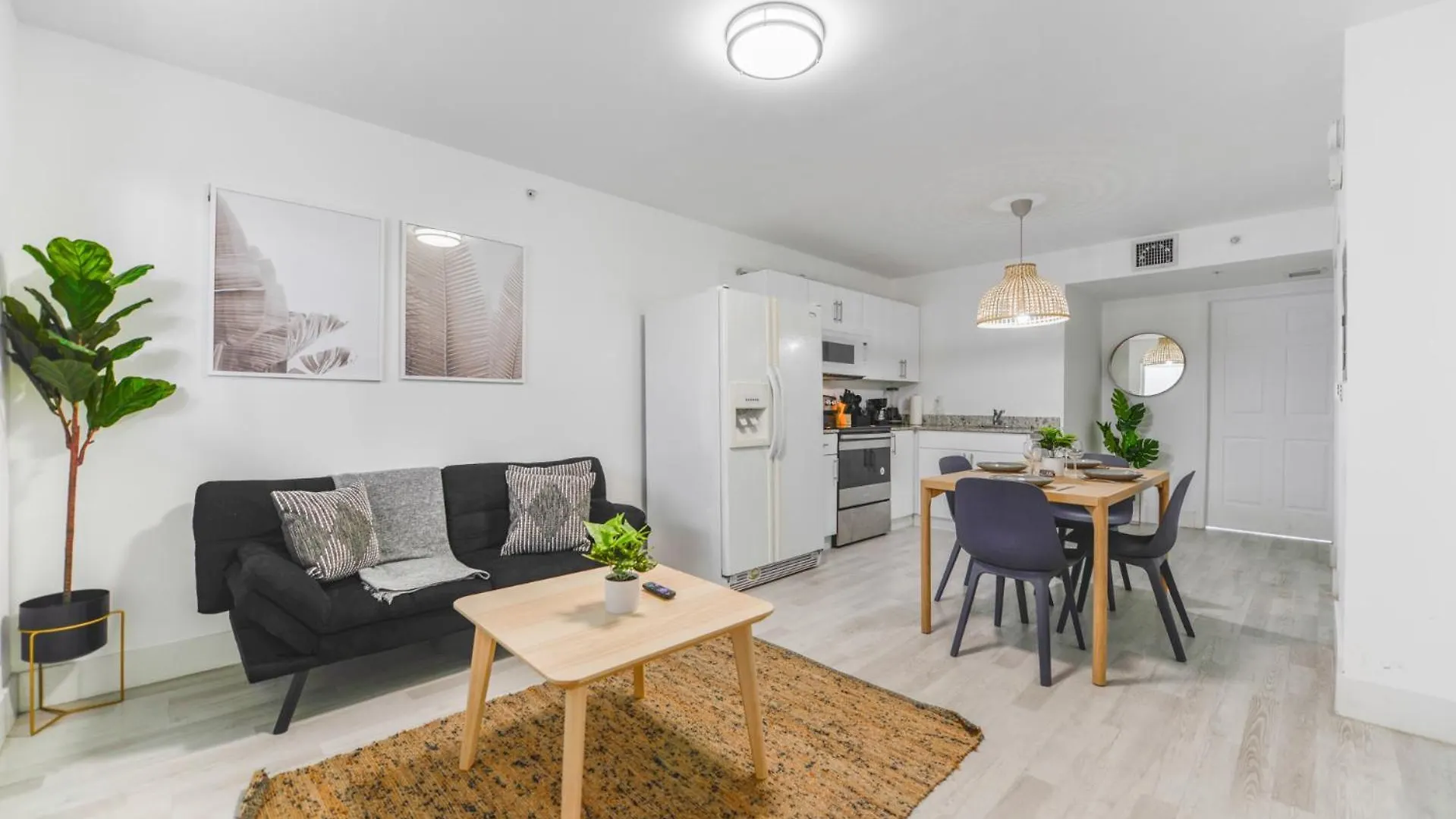Experience Comfort Near Marlins Park Apartment *