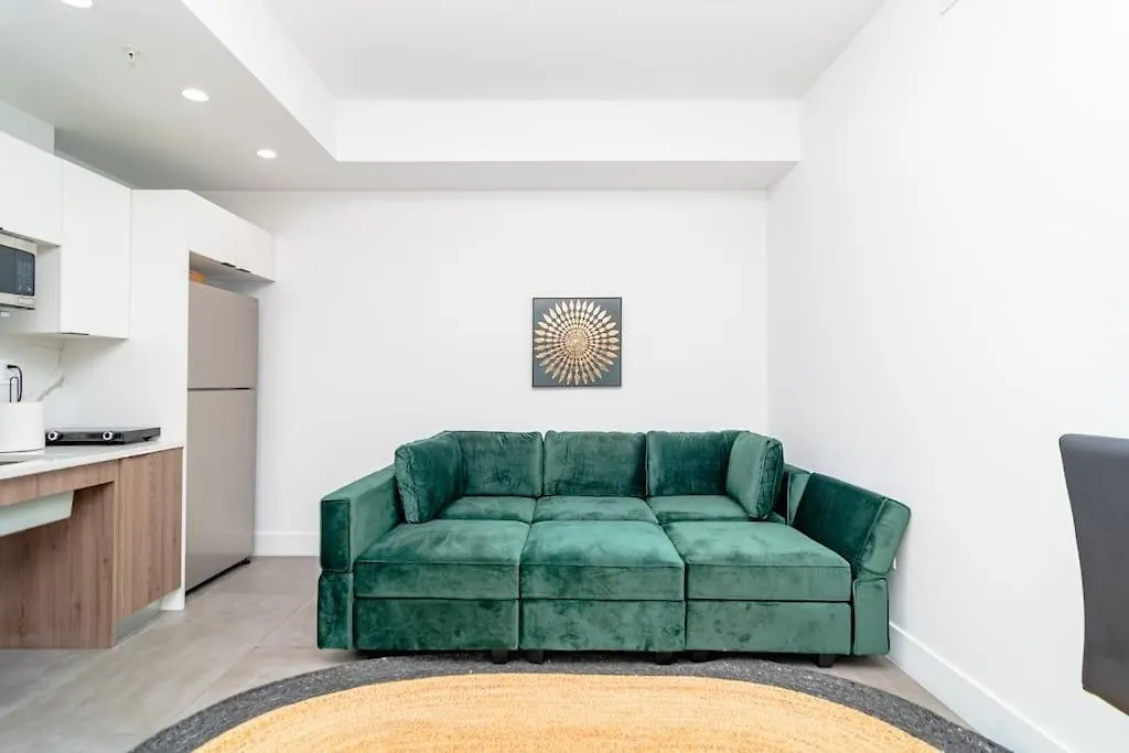 King Bed Brand New Oasis Minutes To Brickell Miami