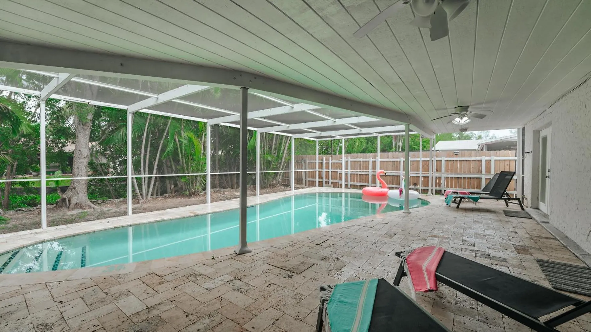 Beautiful Aventura Sleeps 26 Vakantiehuis *