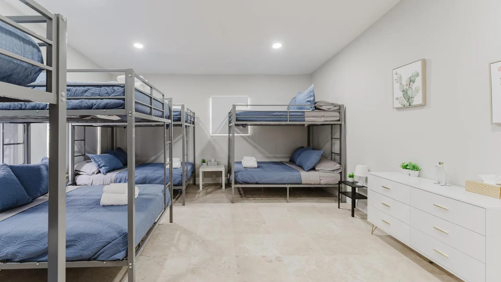 Beautiful Aventura Sleeps 26 Vakantiehuis