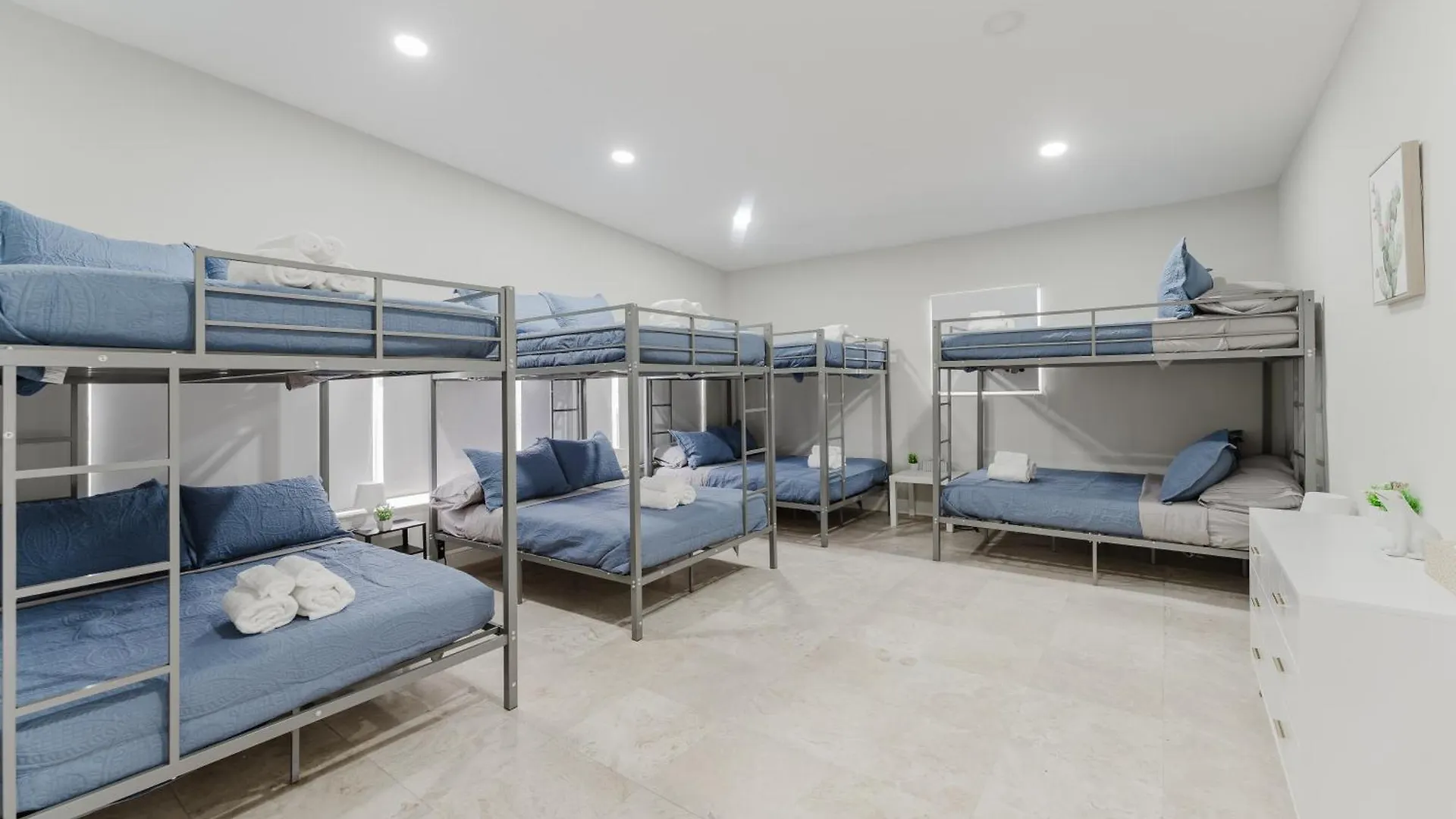 Beautiful Aventura Sleeps 26 * Miami