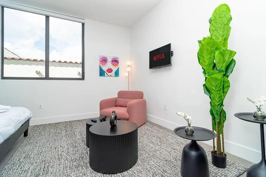 Beautiful 1br In Little Havana Close With King Bed Near Brickell & Marlins Park 아파트