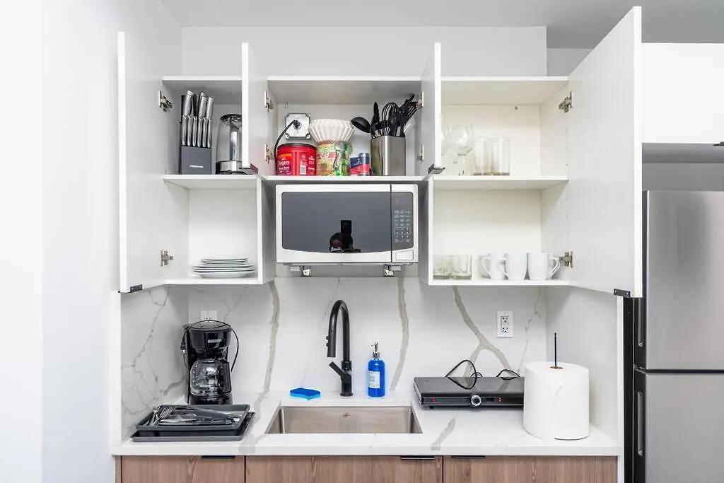 Beautiful 1br In Little Havana Close With King Bed Near Brickell & Marlins Park 마이애미