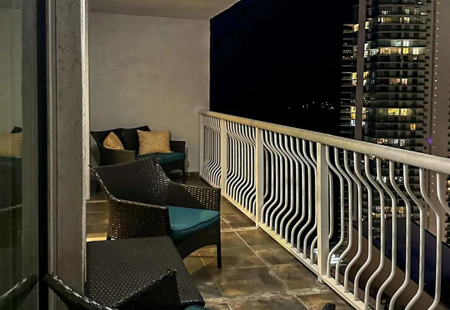Apartment Star Yellow Brickell