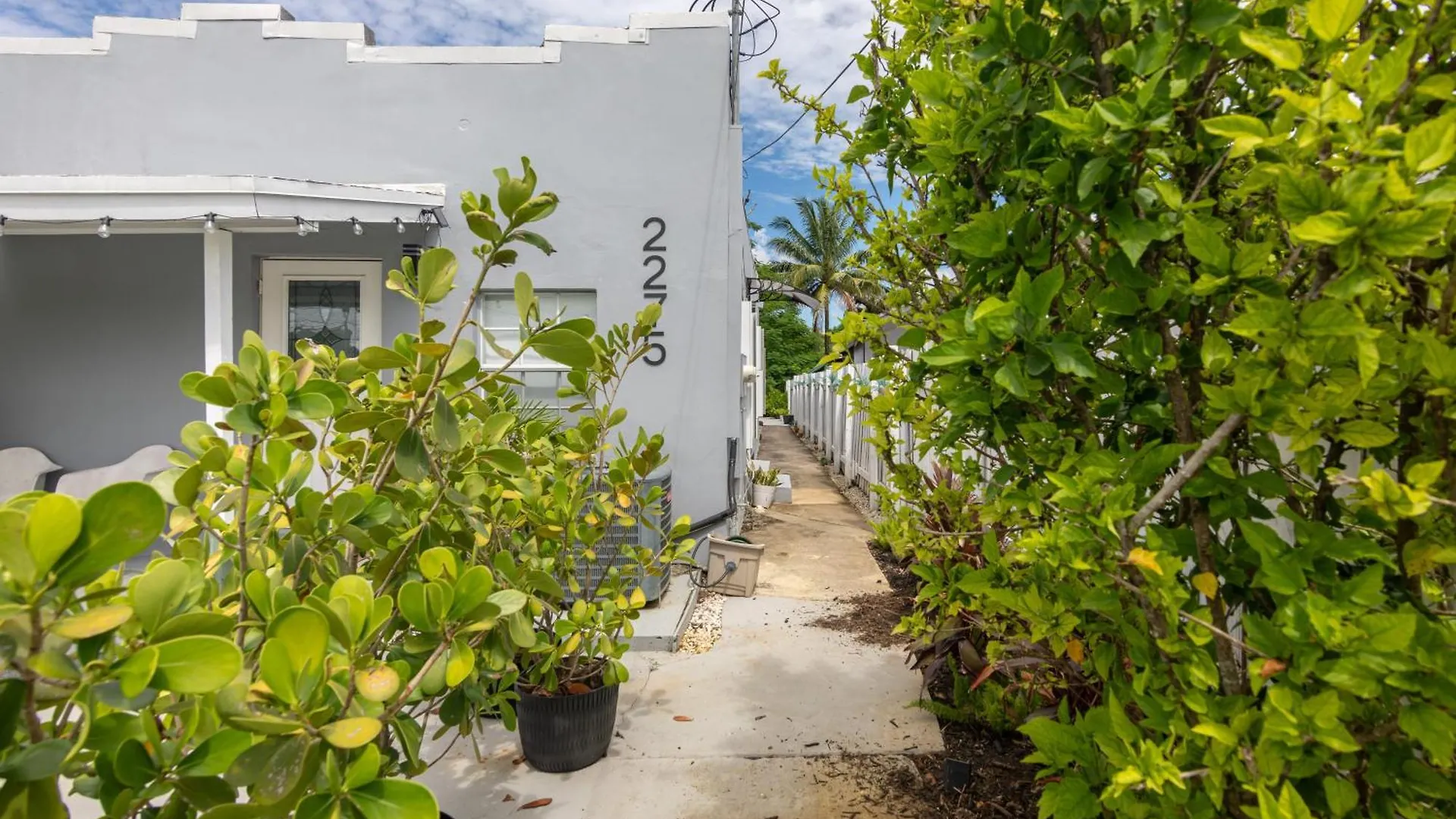 Apartment Charming In With Parking And Patio *