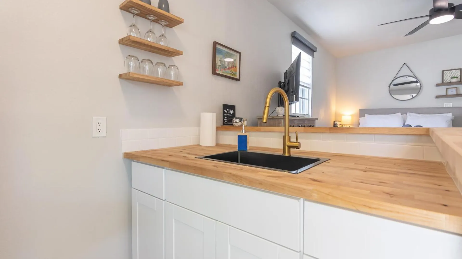 Charming In With Parking And Patio