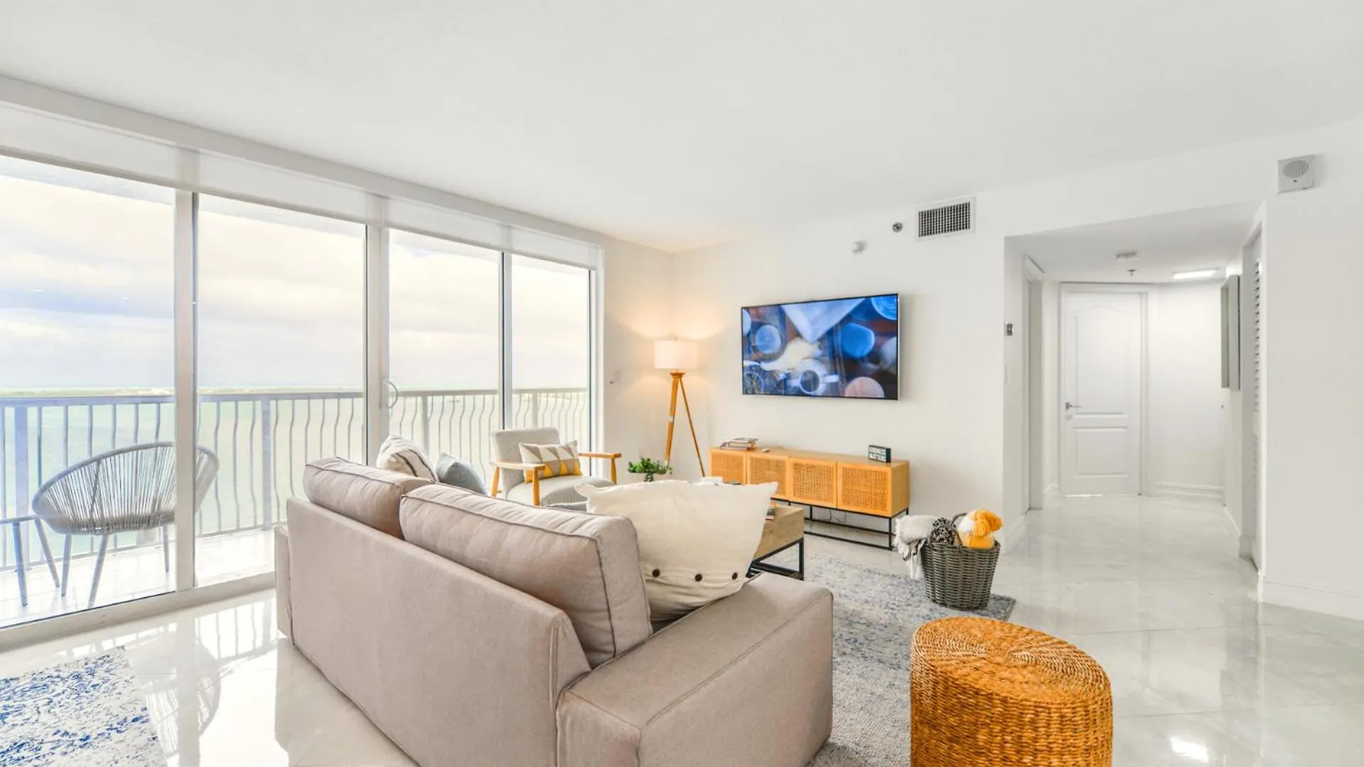 Open The Window And Enjoy The Sea Breeze At Exclusive Condo! Apartament *