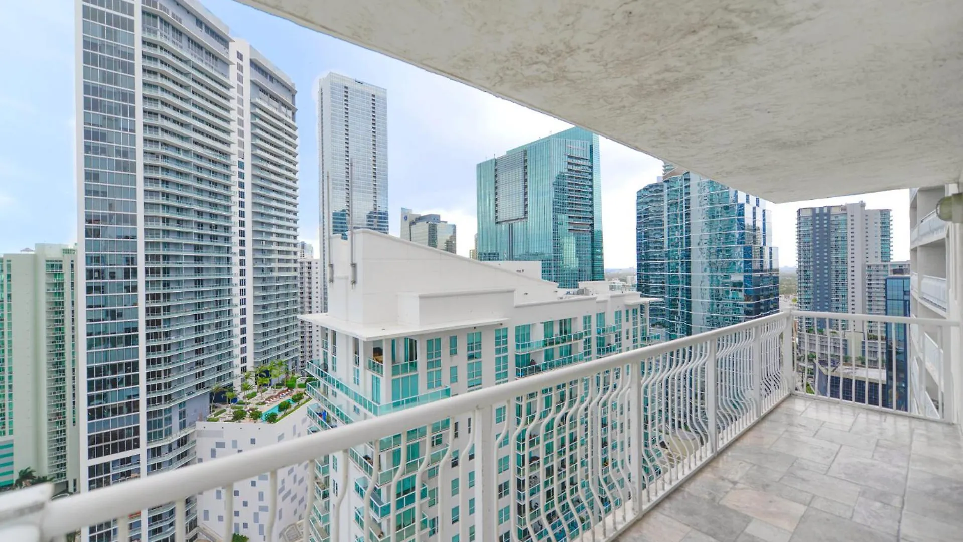Apartament Open The Window And Enjoy The Sea Breeze At Exclusive Condo! *