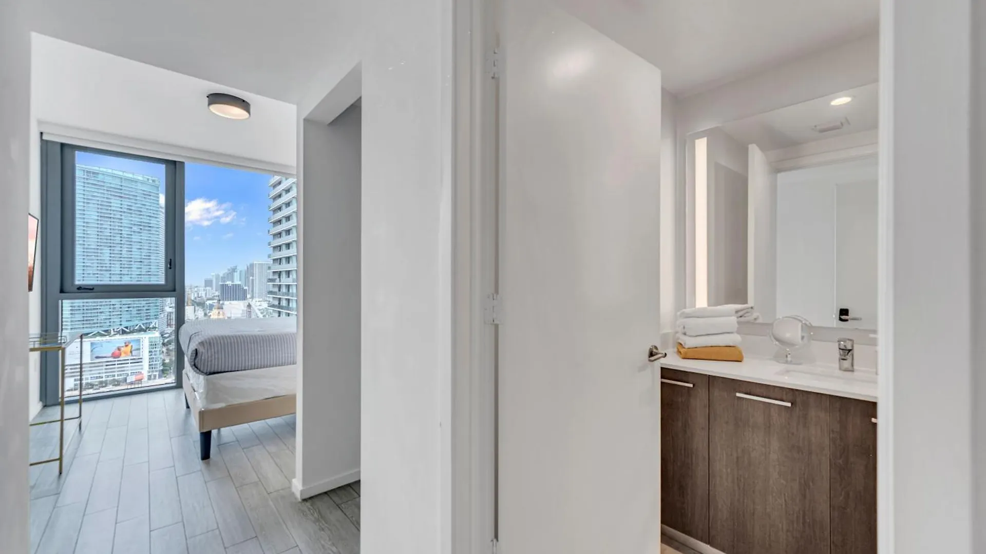 Apartment Great 3 Beds 3 Baths Downtown Miami