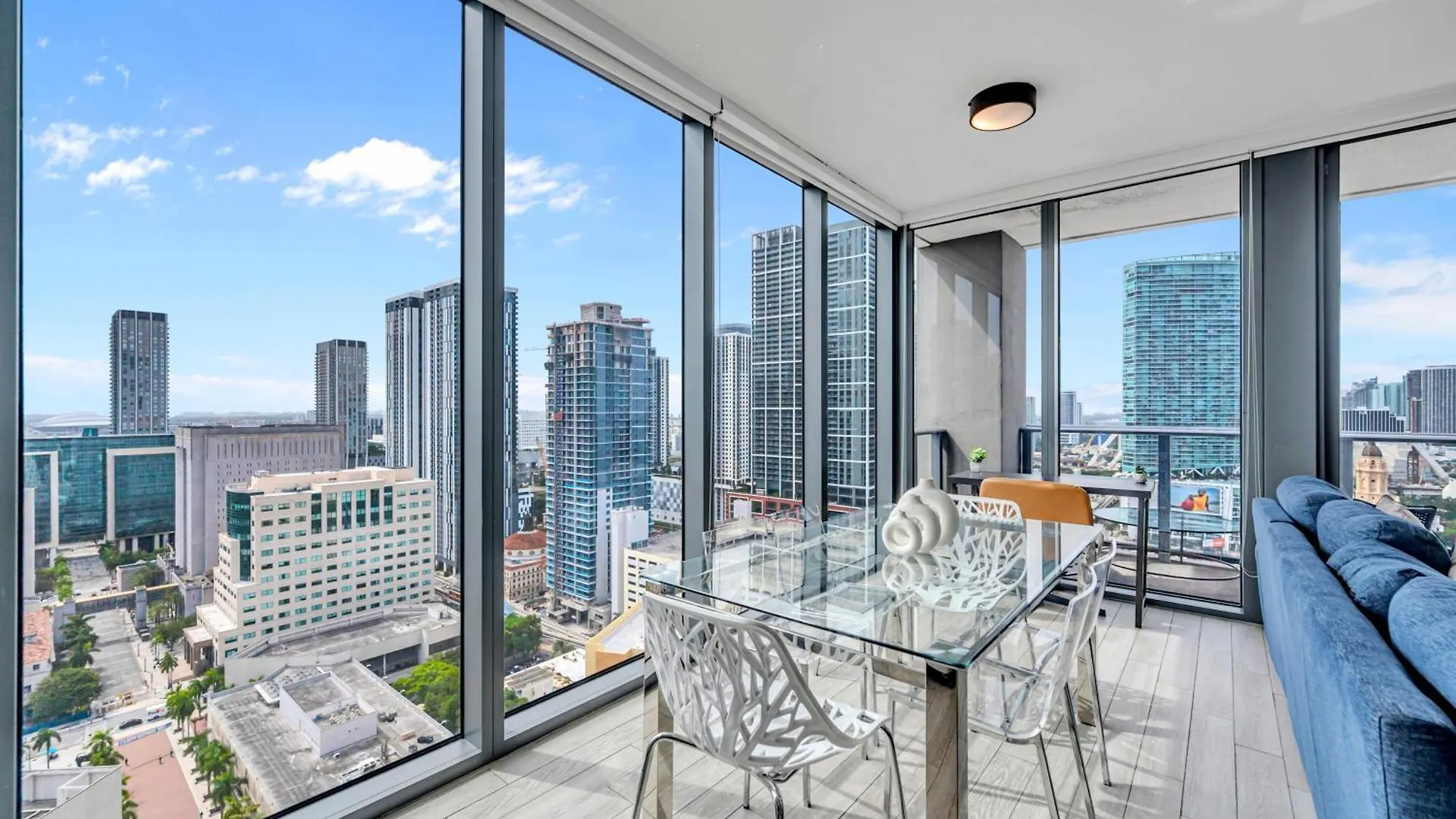 Great 3 Beds 3 Baths Downtown * Miami