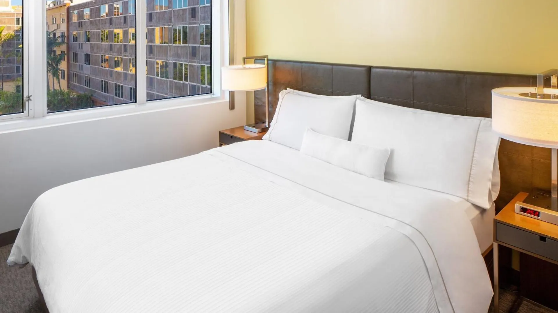 Hotel Element International Airport