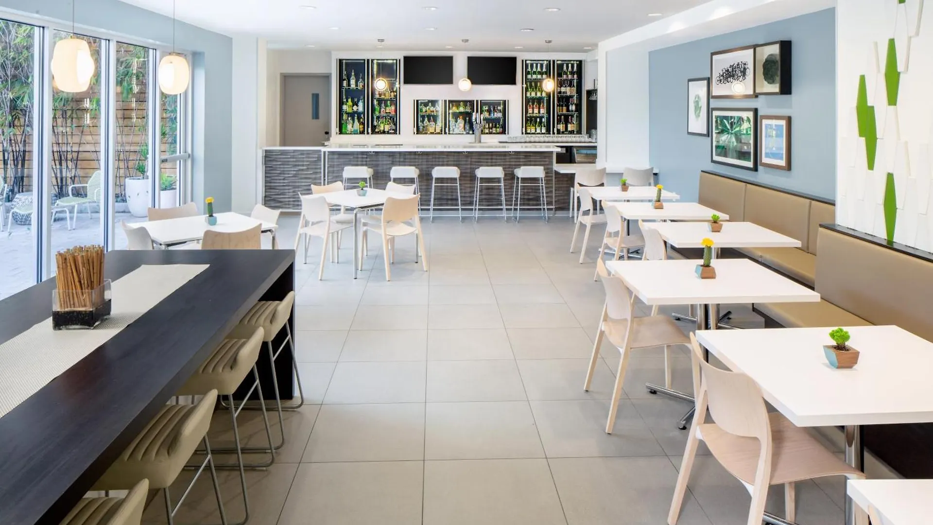 Hotel Element Miami International Airport 3*