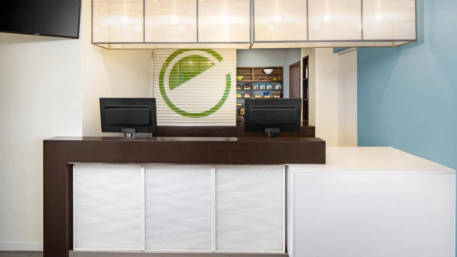 Hotel Element International Airport 3*