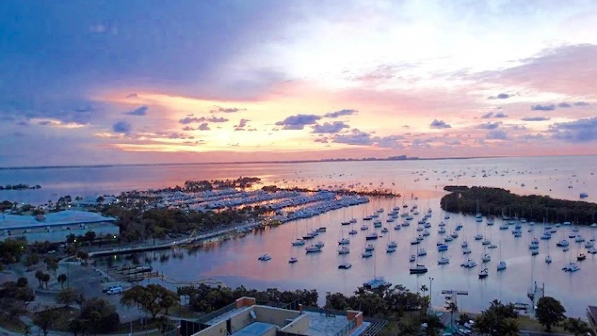 Balcony Ocean View ! Pool - Wifi - Gym - Parking * Miami