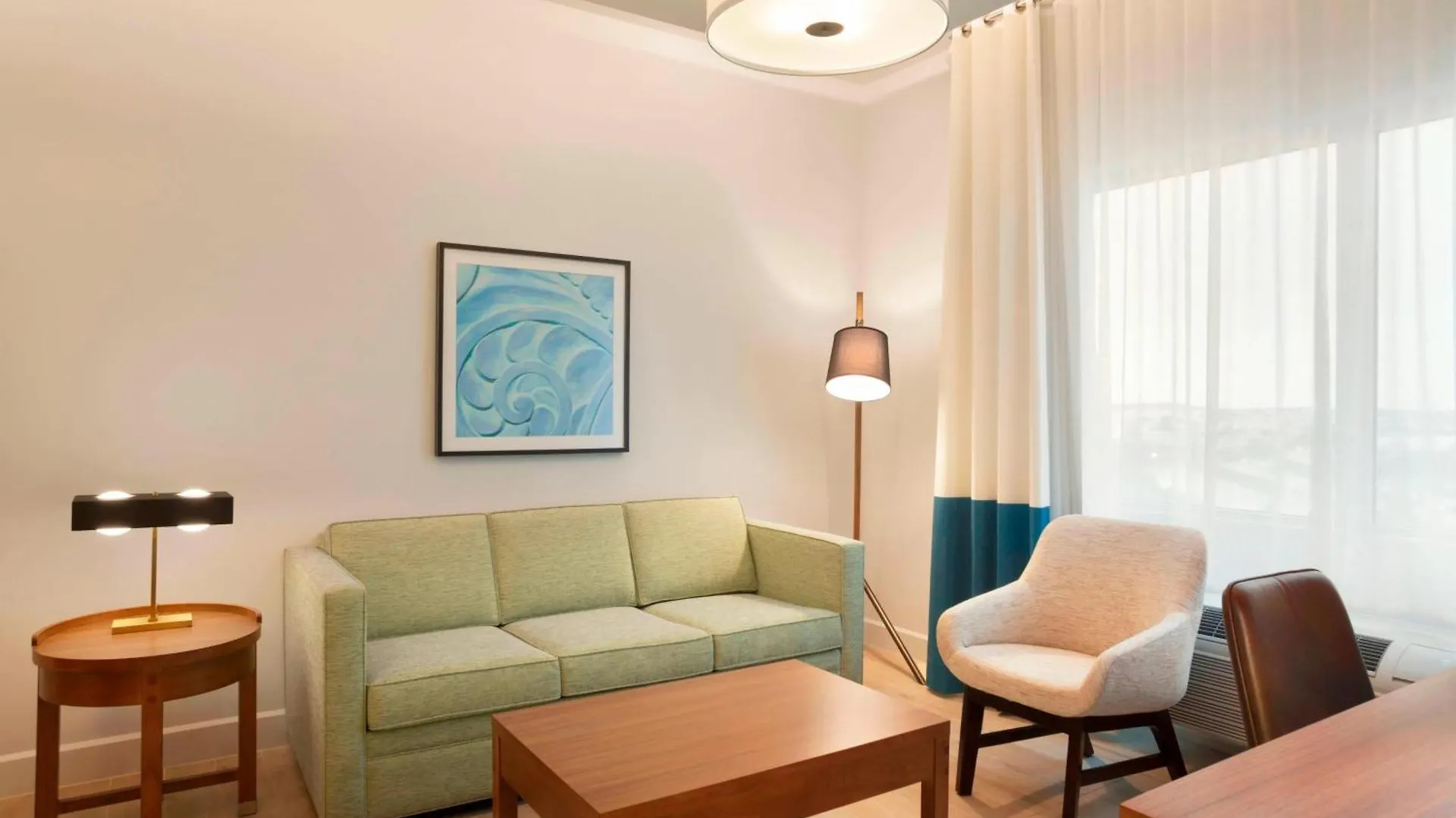 Four Points By Sheraton Miami Airport 3*