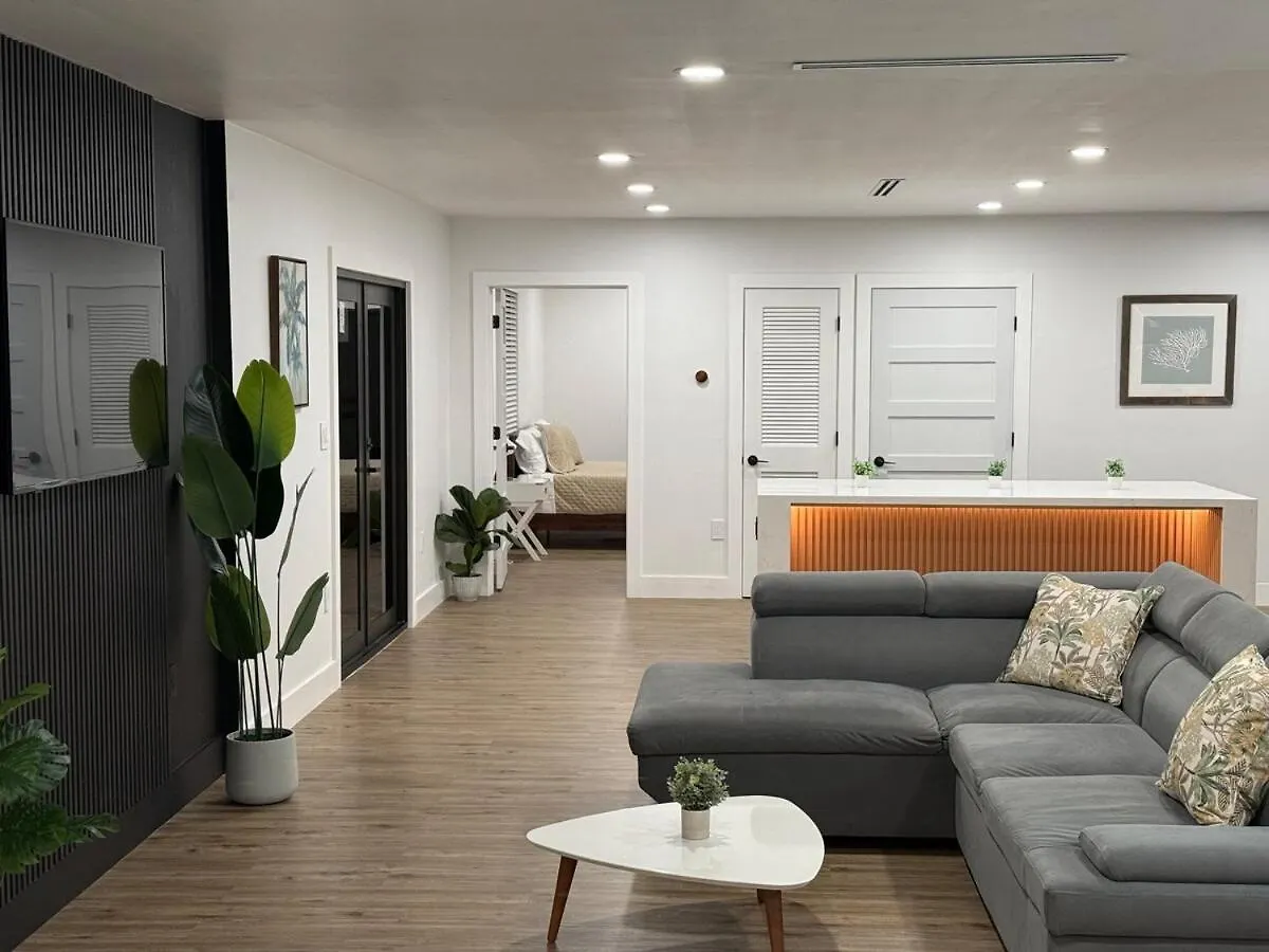 Luxe 8 Guest Little Havana Retreat アパート *